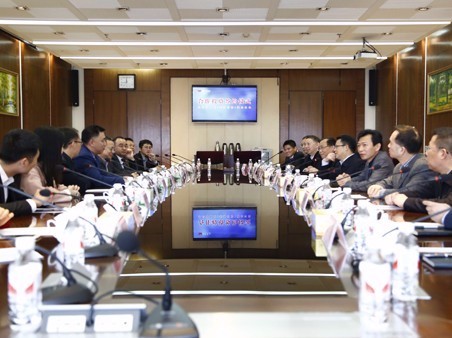 深圳bevictor伟德官网集团和湖北宜化集团签署投资相助协议